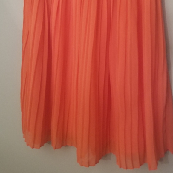 Fun summer skirt - Picture 2 of 2